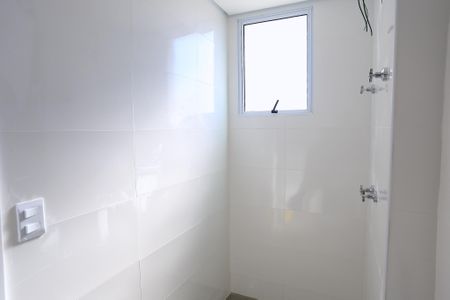 Apartamento à venda com 73m², 2 quartos e 2 vagas Apartamento à venda com 73m², 2 quartos e 2 vagasBanheiro da Suíte