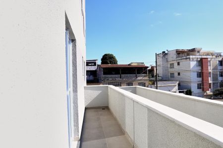 Apartamento à venda com 73m², 2 quartos e 2 vagas Apartamento à venda com 73m², 2 quartos e 2 vagasVaranda