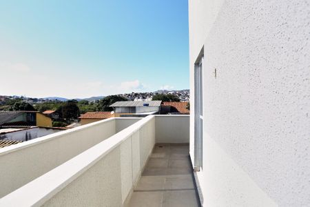 Apartamento à venda com 73m², 2 quartos e 2 vagas Apartamento à venda com 73m², 2 quartos e 2 vagasVaranda