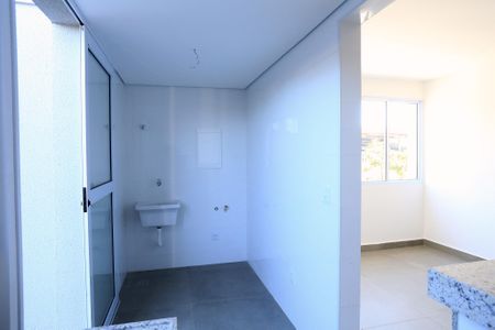 Apartamento à venda com 93m², 2 quartos e 2 vagas Apartamento à venda com 93m², 2 quartos e 2 vagasCozinha e Área de Serviço