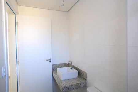 Apartamento à venda com 93m², 2 quartos e 2 vagas Apartamento à venda com 93m², 2 quartos e 2 vagasBanheiro da Suíte