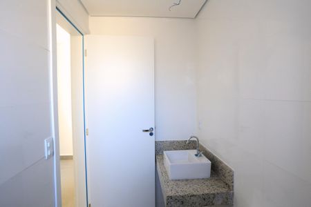 Apartamento à venda com 93m², 2 quartos e 2 vagas Apartamento à venda com 93m², 2 quartos e 2 vagasBanheiro da Suíte