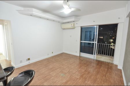 Apartamento à venda com 50m², 2 quartos e 1 vaga Apartamento à venda com 50m², 2 quartos e 1 vagaSala