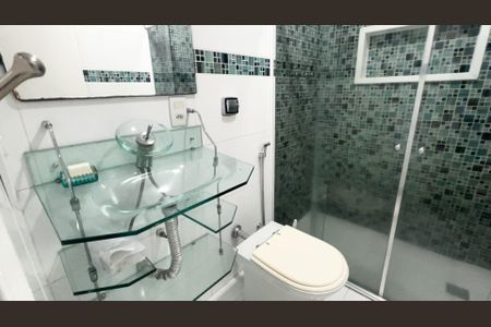 Apartamento à venda com 50m², 2 quartos e 1 vaga Apartamento à venda com 50m², 2 quartos e 1 vagaBanheiro Social