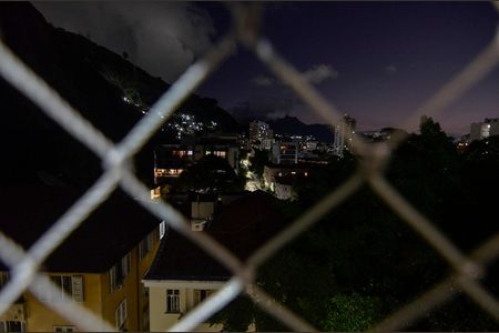 Apartamento à venda com 50m², 2 quartos e 1 vaga Apartamento à venda com 50m², 2 quartos e 1 vagaSala
