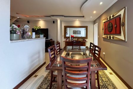 Casa à venda com 230m², 3 quartos e 2 vagas