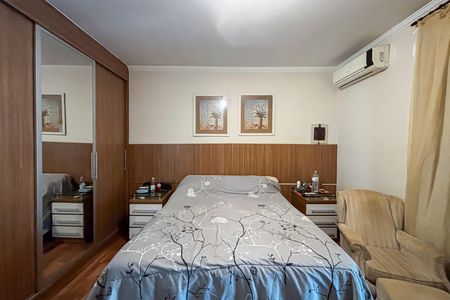 Casa à venda com 230m², 3 quartos e 2 vagas