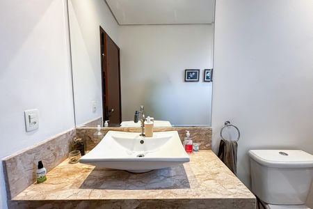 Casa à venda com 230m², 3 quartos e 2 vagas
