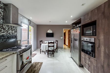 Casa à venda com 230m², 3 quartos e 2 vagas
