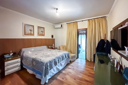 Casa à venda com 230m², 3 quartos e 2 vagas