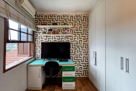 Casa à venda com 230m², 3 quartos e 2 vagas