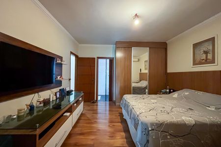 Casa à venda com 230m², 3 quartos e 2 vagas