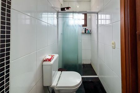 Casa à venda com 230m², 3 quartos e 2 vagas