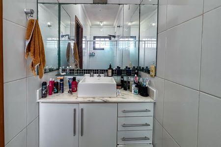 Casa à venda com 230m², 3 quartos e 2 vagas