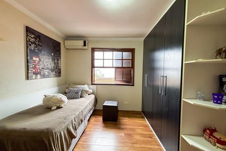 Casa à venda com 230m², 3 quartos e 2 vagas