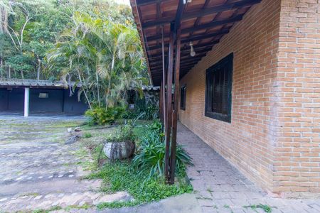 Casa de condomínio para alugar com 213m², 4 quartos e 4 vagas Casa de condomínio para alugar com 213m², 4 quartos e 4 vagasÁrea externa