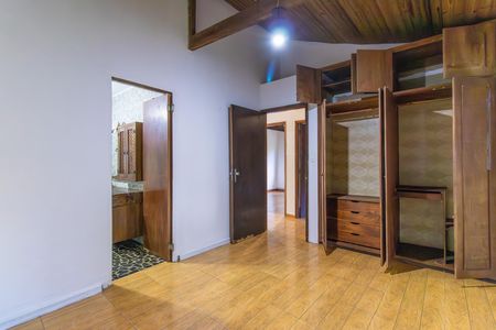 Casa de condomínio para alugar com 213m², 4 quartos e 4 vagas Casa de condomínio para alugar com 213m², 4 quartos e 4 vagasQuarto 4 - Suíte