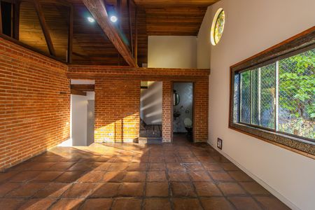 Casa de condomínio para alugar com 213m², 4 quartos e 4 vagas Casa de condomínio para alugar com 213m², 4 quartos e 4 vagasSala