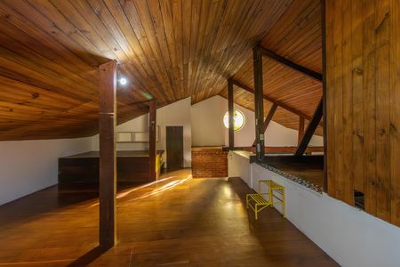 Casa de condomínio para alugar com 213m², 4 quartos e 4 vagas Casa de condomínio para alugar com 213m², 4 quartos e 4 vagasSala 2