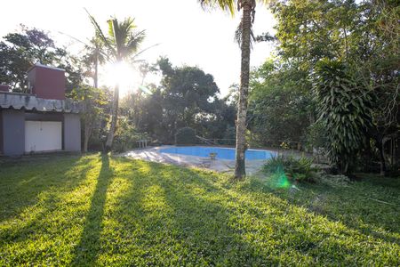 Casa de condomínio para alugar com 213m², 4 quartos e 4 vagas Casa de condomínio para alugar com 213m², 4 quartos e 4 vagasÁrea externa