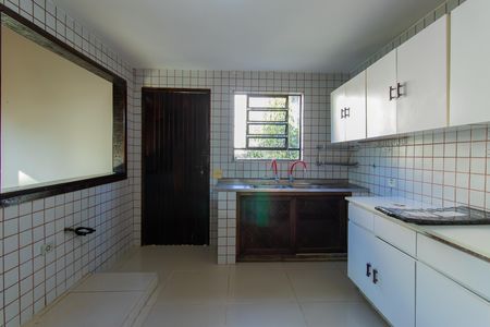 Casa de condomínio para alugar com 213m², 4 quartos e 4 vagas Casa de condomínio para alugar com 213m², 4 quartos e 4 vagasCozinha