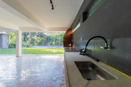 Casa de condomínio para alugar com 213m², 4 quartos e 4 vagas Casa de condomínio para alugar com 213m², 4 quartos e 4 vagasChurrasqueira