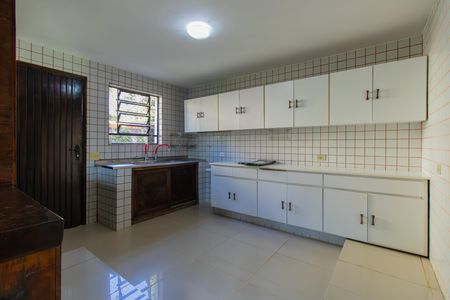 Casa de condomínio para alugar com 213m², 4 quartos e 4 vagas Casa de condomínio para alugar com 213m², 4 quartos e 4 vagasCozinha