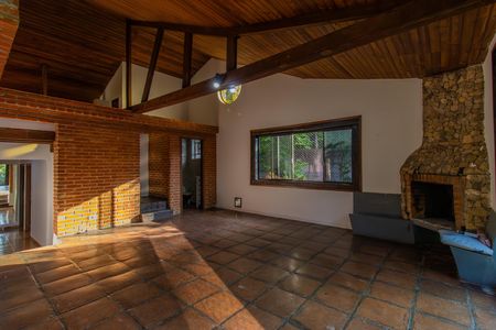 Casa de condomínio para alugar com 213m², 4 quartos e 4 vagas Casa de condomínio para alugar com 213m², 4 quartos e 4 vagasSala