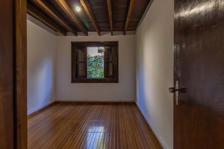 Casa de condomínio para alugar com 213m², 4 quartos e 4 vagas Casa de condomínio para alugar com 213m², 4 quartos e 4 vagasQuarto 2