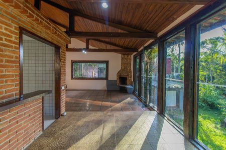 Casa de condomínio para alugar com 213m², 4 quartos e 4 vagas Casa de condomínio para alugar com 213m², 4 quartos e 4 vagasSala