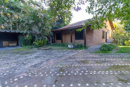 Casa de condomínio para alugar com 213m², 4 quartos e 4 vagas Casa de condomínio para alugar com 213m², 4 quartos e 4 vagasGaragem