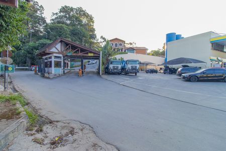 Casa de condomínio para alugar com 213m², 4 quartos e 4 vagas Casa de condomínio para alugar com 213m², 4 quartos e 4 vagasFachada do condomínio