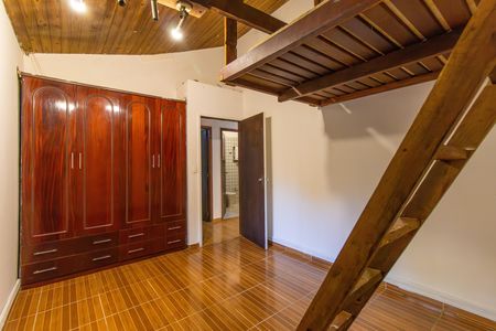Casa de condomínio para alugar com 213m², 4 quartos e 4 vagas Casa de condomínio para alugar com 213m², 4 quartos e 4 vagasQuarto 3