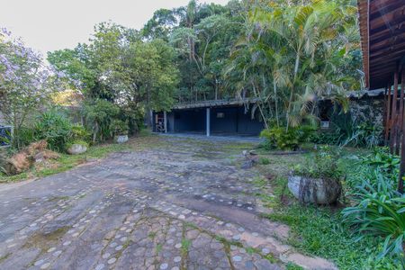 Casa de condomínio para alugar com 213m², 4 quartos e 4 vagas Casa de condomínio para alugar com 213m², 4 quartos e 4 vagasGaragem