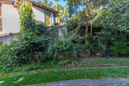 Casa de condomínio para alugar com 213m², 4 quartos e 4 vagas Casa de condomínio para alugar com 213m², 4 quartos e 4 vagasVista do Quarto 2