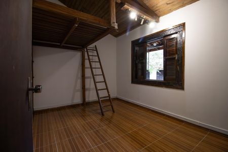 Casa de condomínio para alugar com 213m², 4 quartos e 4 vagas Casa de condomínio para alugar com 213m², 4 quartos e 4 vagasQuarto 3