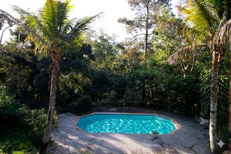Casa de condomínio para alugar com 213m², 4 quartos e 4 vagas Casa de condomínio para alugar com 213m², 4 quartos e 4 vagasVista da Sala (Imagem da piscina meramente ilustrativa gerada por I.A, pois está vazia)