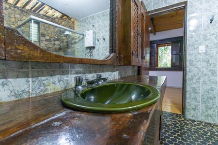 Casa de condomínio para alugar com 213m², 4 quartos e 4 vagas Casa de condomínio para alugar com 213m², 4 quartos e 4 vagasBanheiro do Quarto 4 - Suíte