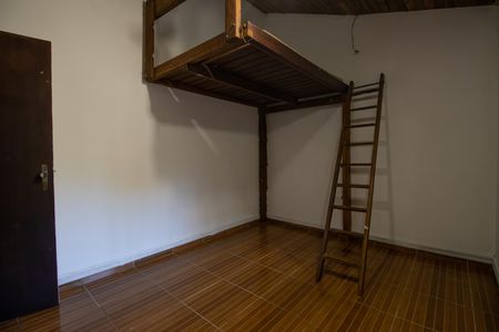 Casa de condomínio para alugar com 213m², 4 quartos e 4 vagas Casa de condomínio para alugar com 213m², 4 quartos e 4 vagasQuarto 3