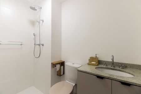 Studio para alugar com 27m², 1 quarto e sem vaga Studio para alugar com 27m², 1 quarto e sem vagaBanheiro