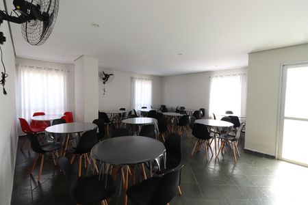Apartamento para alugar com 68m², 3 quartos e sem vagaÁrea comum - Salão de festas