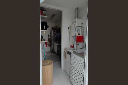 Apartamento à venda com 68m², 3 quartos e 2 vagas Apartamento à venda com 68m², 3 quartos e 2 vagasÁrea de Serviço