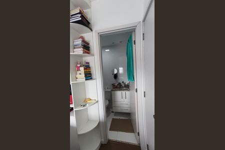 Apartamento à venda com 68m², 3 quartos e 2 vagas Apartamento à venda com 68m², 3 quartos e 2 vagasSuíte