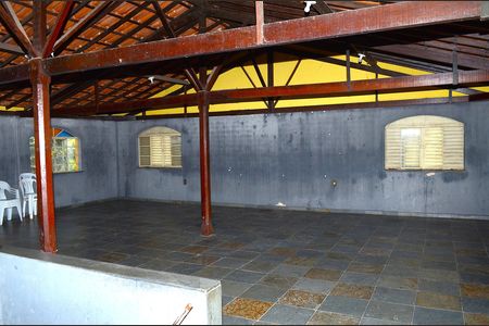 Casa à venda com 450m², 2 quartos e 8 vagasTerraço