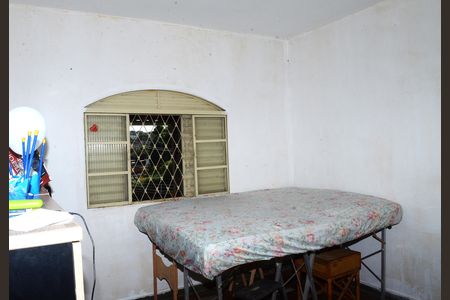 Casa à venda com 450m², 2 quartos e 8 vagasQuarto 2