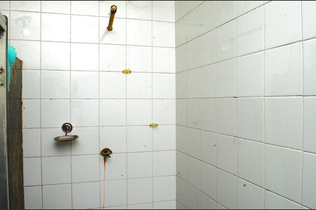 Casa à venda com 450m², 2 quartos e 8 vagasBanheiro social