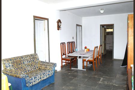 Sala de casa à venda com 2 quartos, 450m² em Pousada Santo Antonio, Belo Horizonte