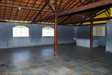 Casa à venda com 450m², 2 quartos e 8 vagasTerraço