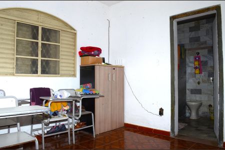 Casa à venda com 450m², 2 quartos e 8 vagasSuíte