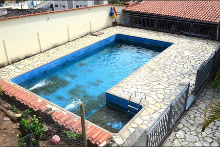Casa à venda com 450m², 2 quartos e 8 vagasPiscina